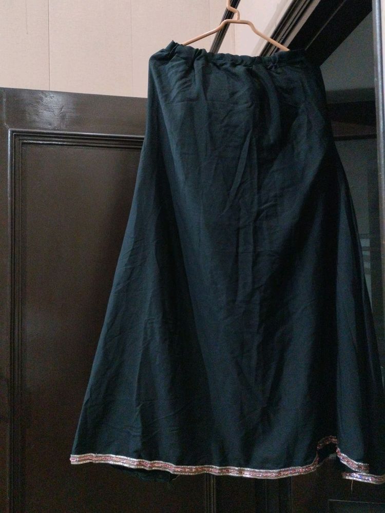 Black Fishcut Skirt With Lace Detailing
