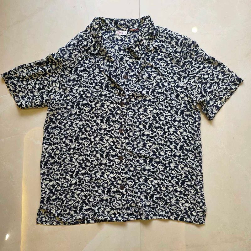 Vintage Chic Short-Sleeve Printed Top