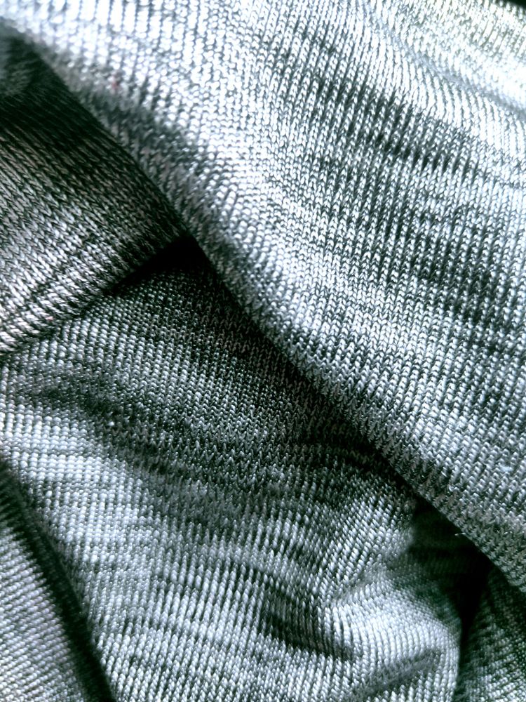 Shiny👌🎉Gray Knit Fabric tshirt