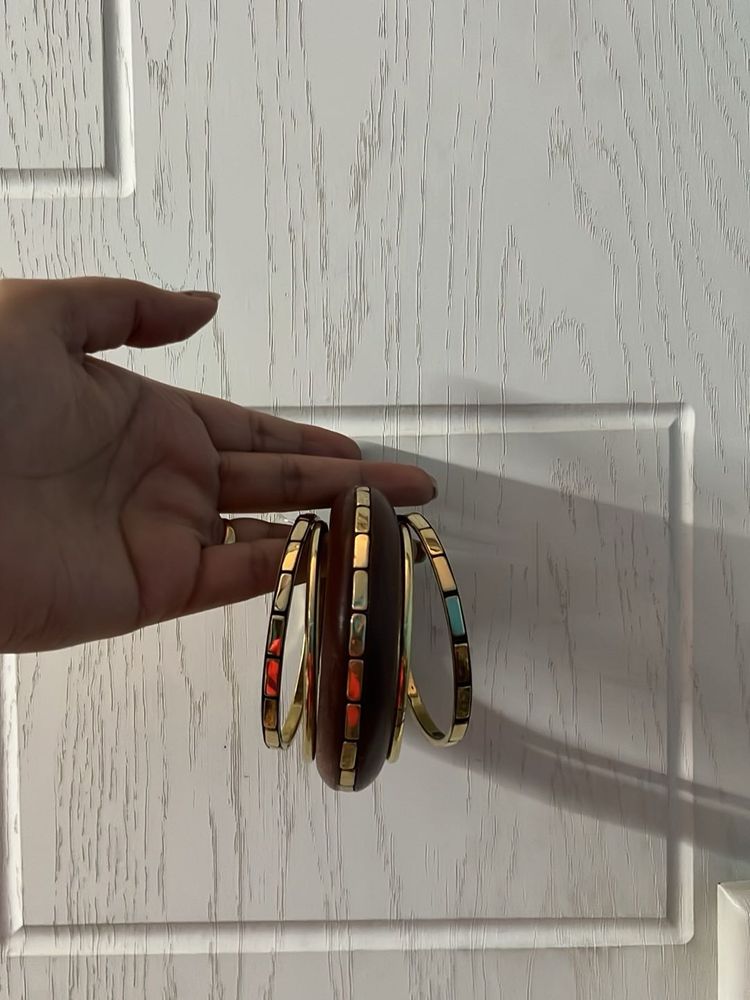Brown kada with anti tarnish 4 golden bangles