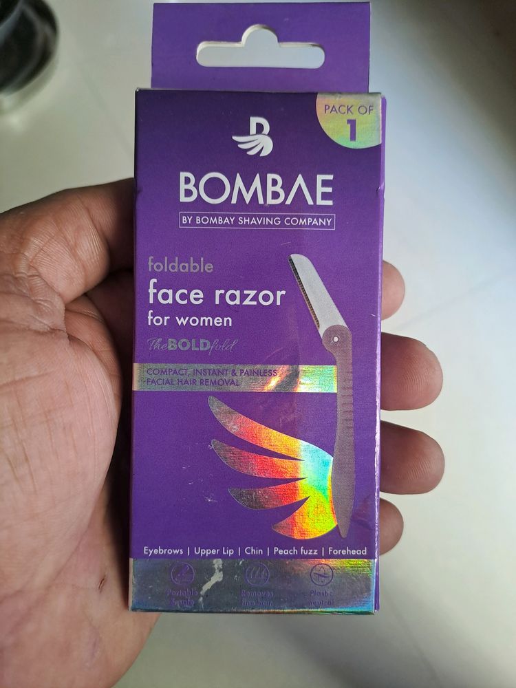 BOMBAE WOMEN’S FACE RAZOR 1 PC