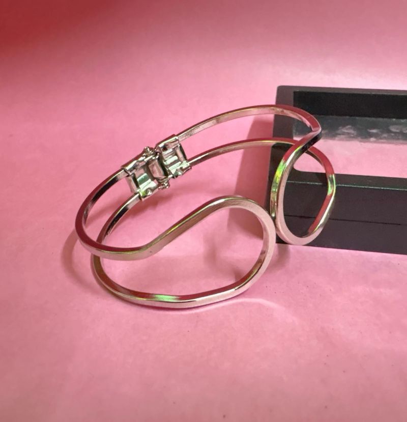 Silver Tone Bangle Bracelet