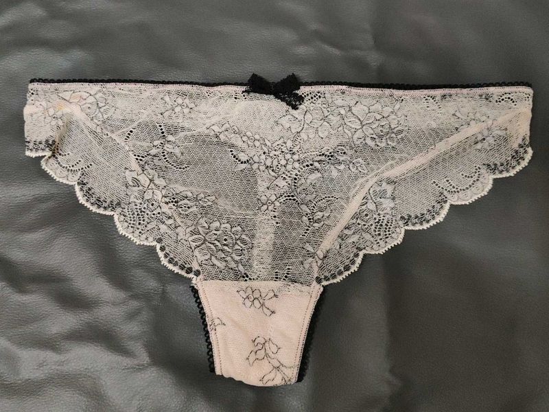 Lace Briefs with Bow Detail