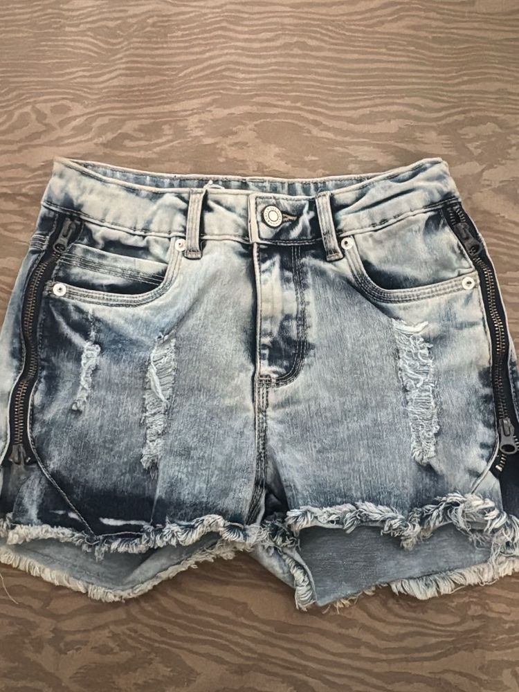 Distressed Denim Zipper Shorts