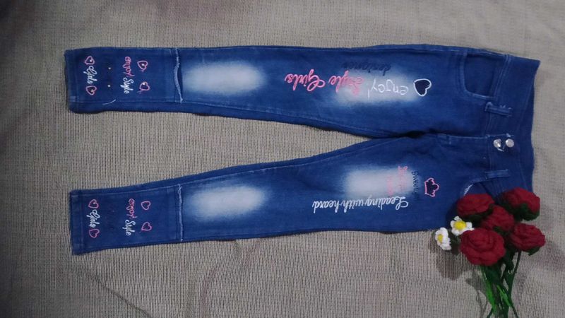 Embroidered Detail Jeans