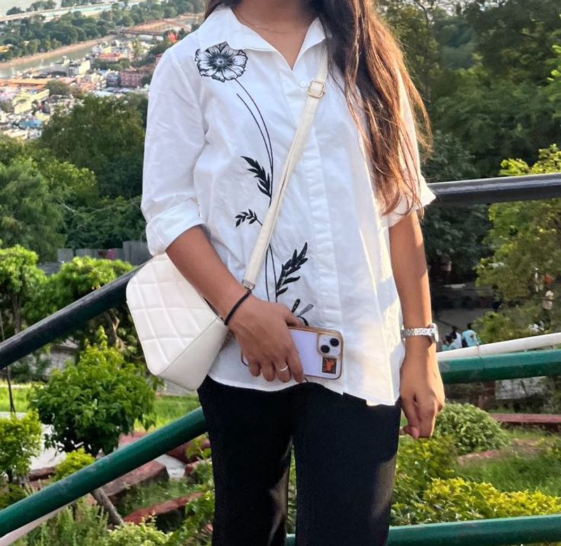 Westside-Chic Embroidered White Shirt