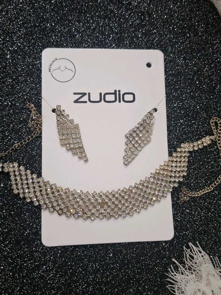 Sparkling Rhinestone Choker &amp; Earrings Set