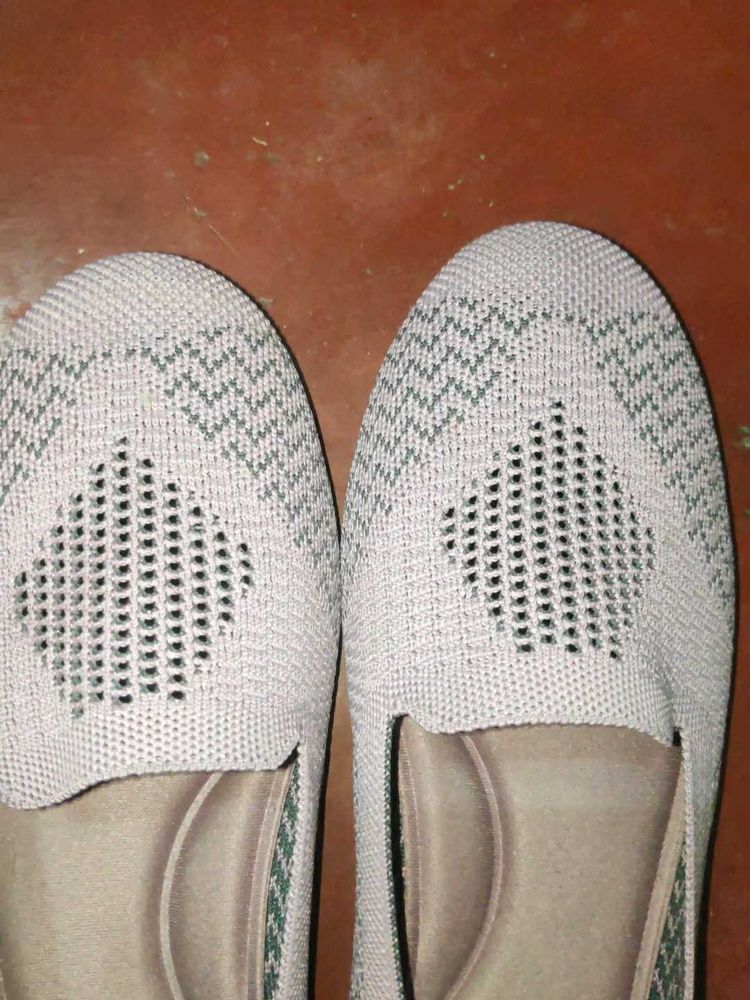 Comfortable Knit Flats