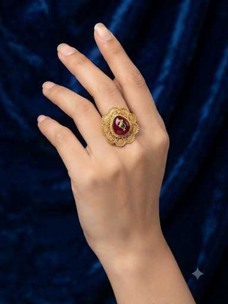Exquisite Gold Ring with Red Stone