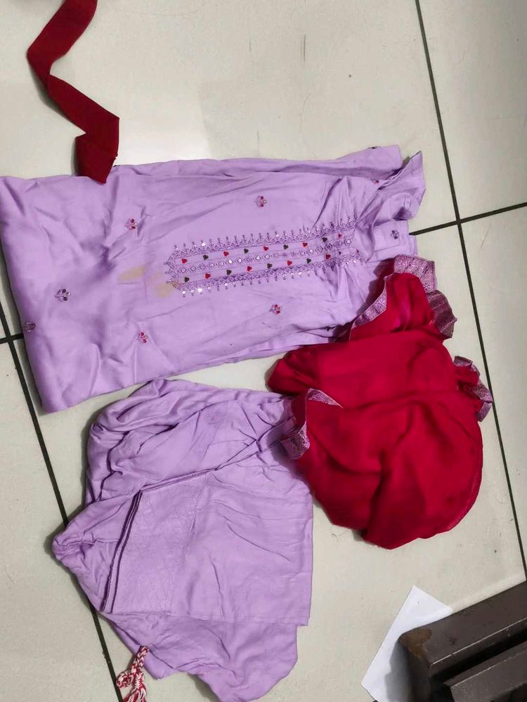 Lilac Kurta Set with Red Dupatta
