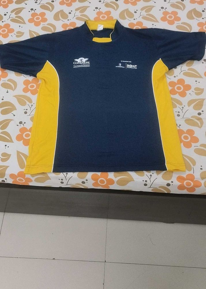 Comfortable Navy &amp; Yellow Sports T-Shirt