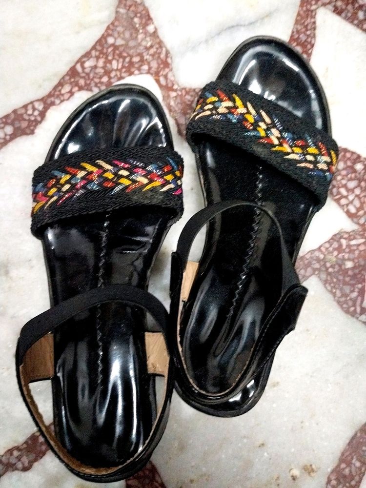 Very Comfortable Flat Sandals To Wear ,Use Anywhere In College And Market