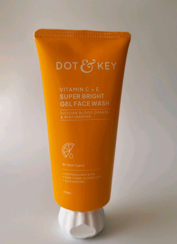 Dot &amp; Key Vitamin C+E Gel Face Wash