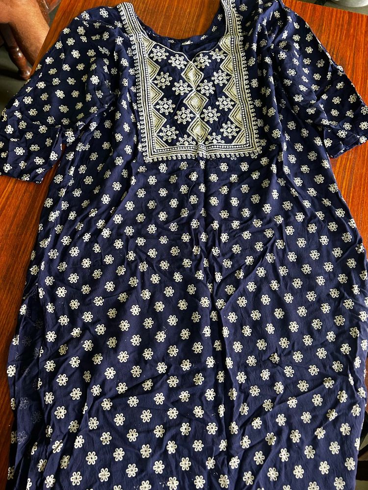 Navy Blue Floral Embroidered Kurta