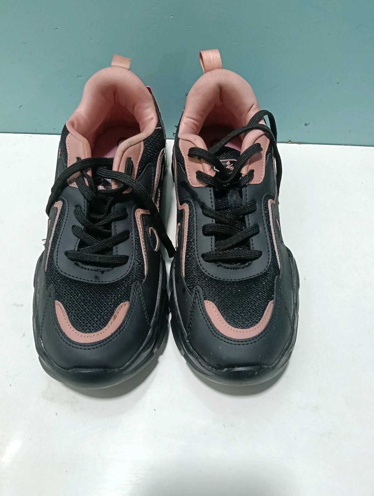 Stylish Black Sneakers duke running shoes