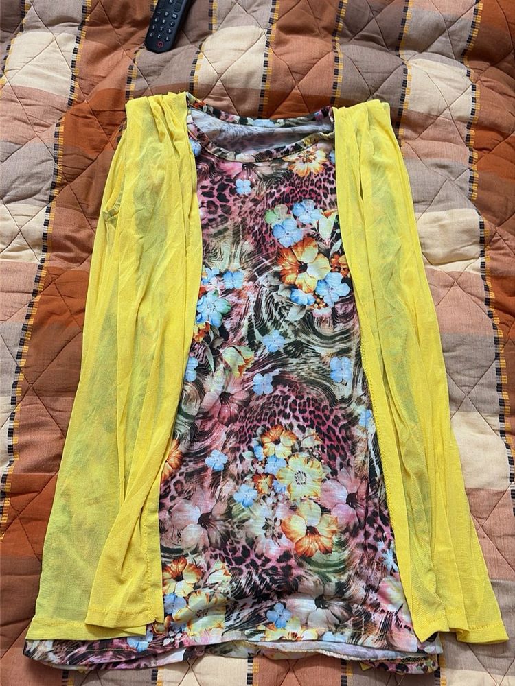 Women's Colorful Floral Print Top with Yellow Card
