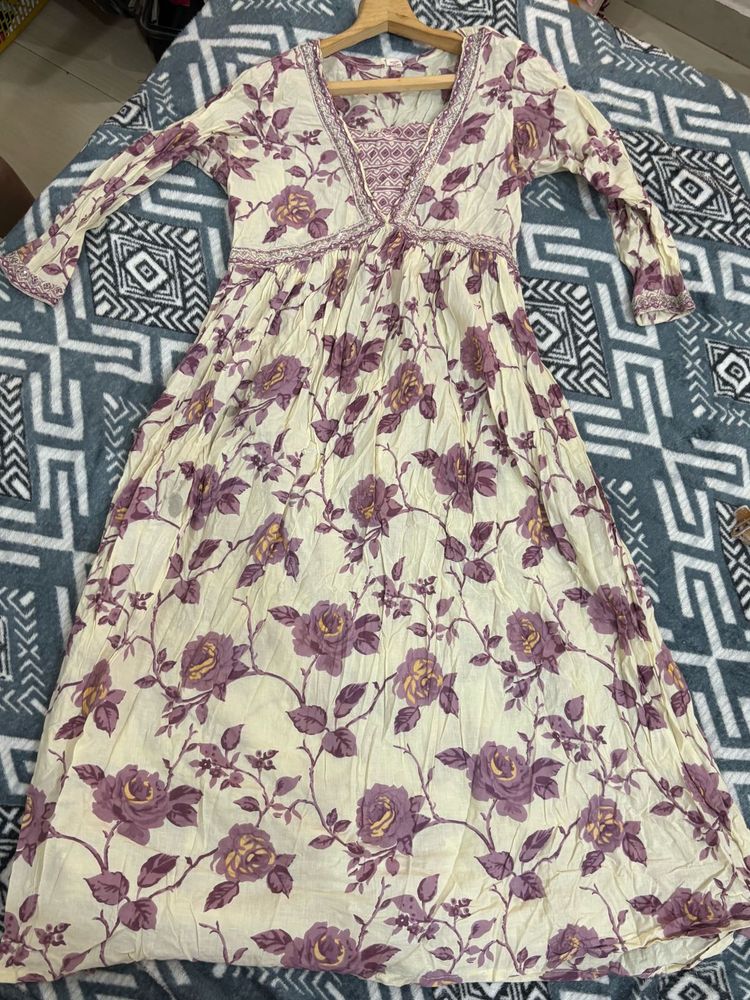 Floral Printed Kurti Set (Kurti + Bottom + Dupatta