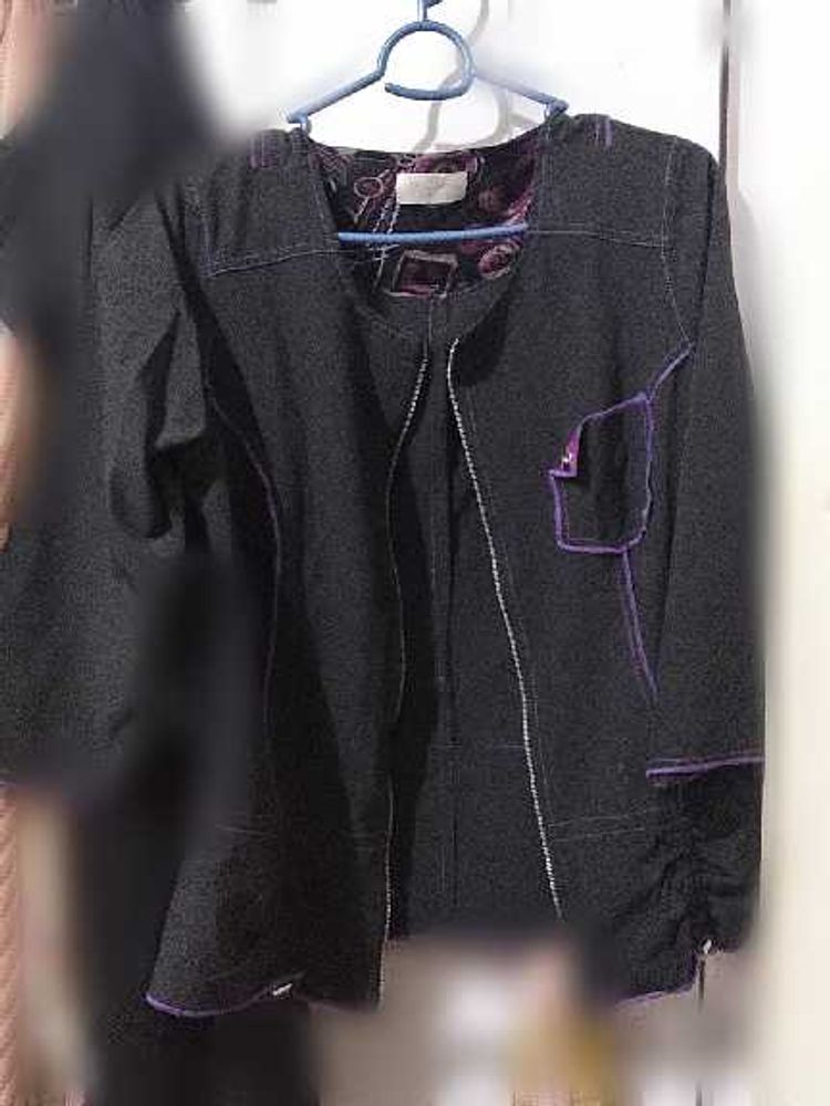 28.Stylish black vintage jacket
