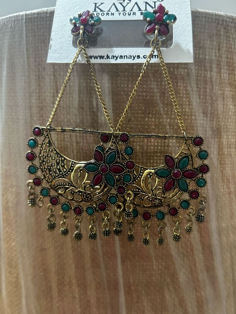 Intricate Ethnic Gold Jhumka Earrings