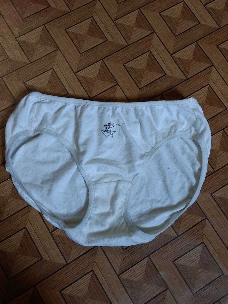 Comfortable Cotton Briefs with Cute Embroidery