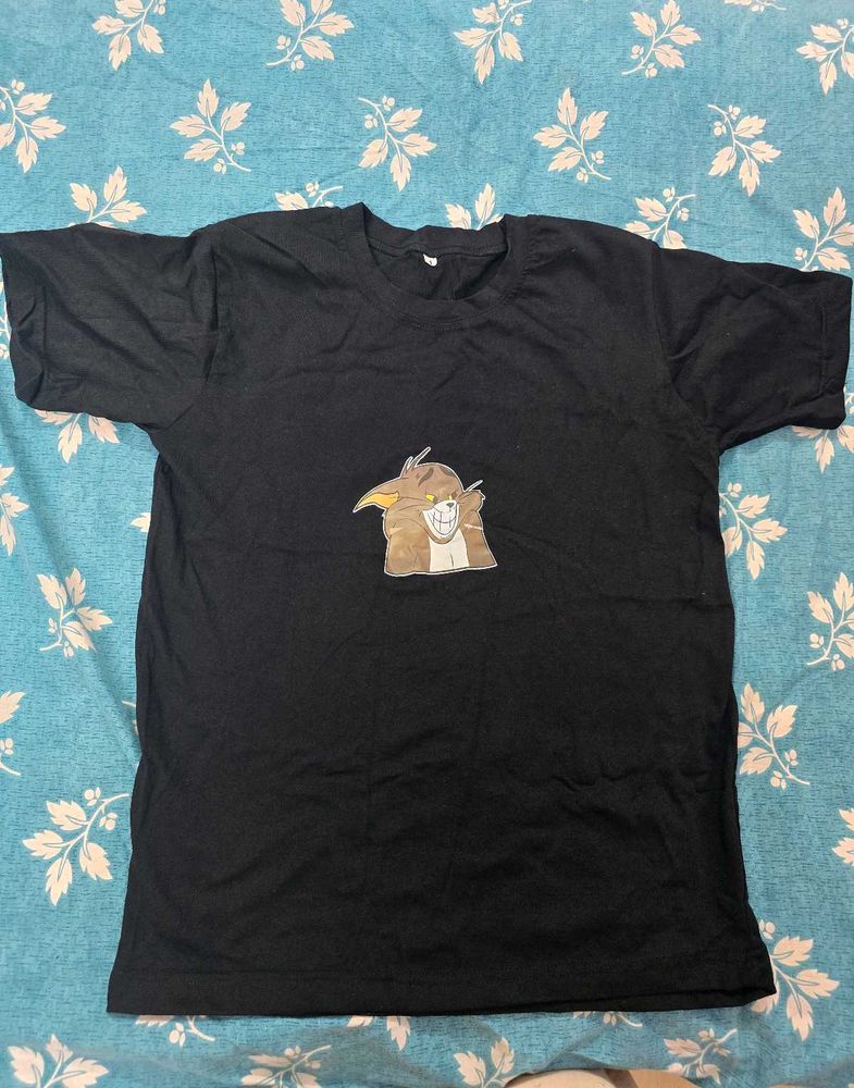 Unique Graphic Print T-Shirt