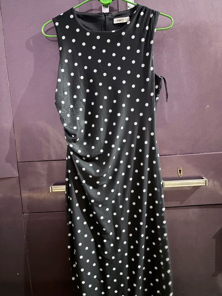 Chic Polka Dot Sleeveless Dress