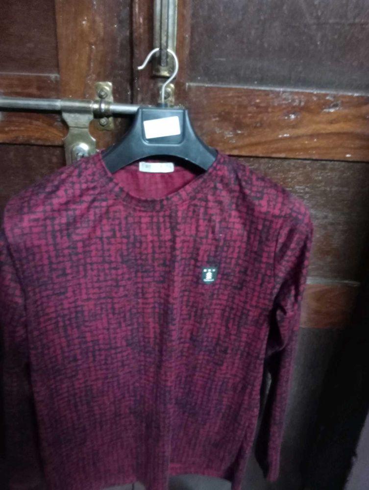 Stylish Red &amp; Black Textured Long Sleeve Top