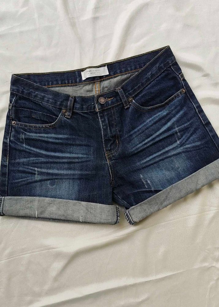 Vintage mid rise shorts
