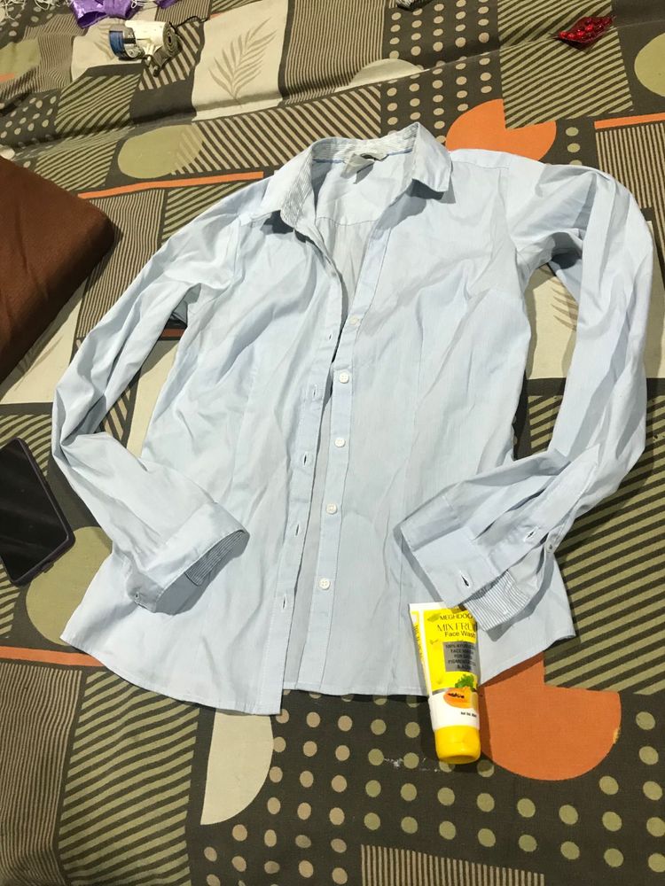 Light Blue Button-Up Shirt h and m facewash free