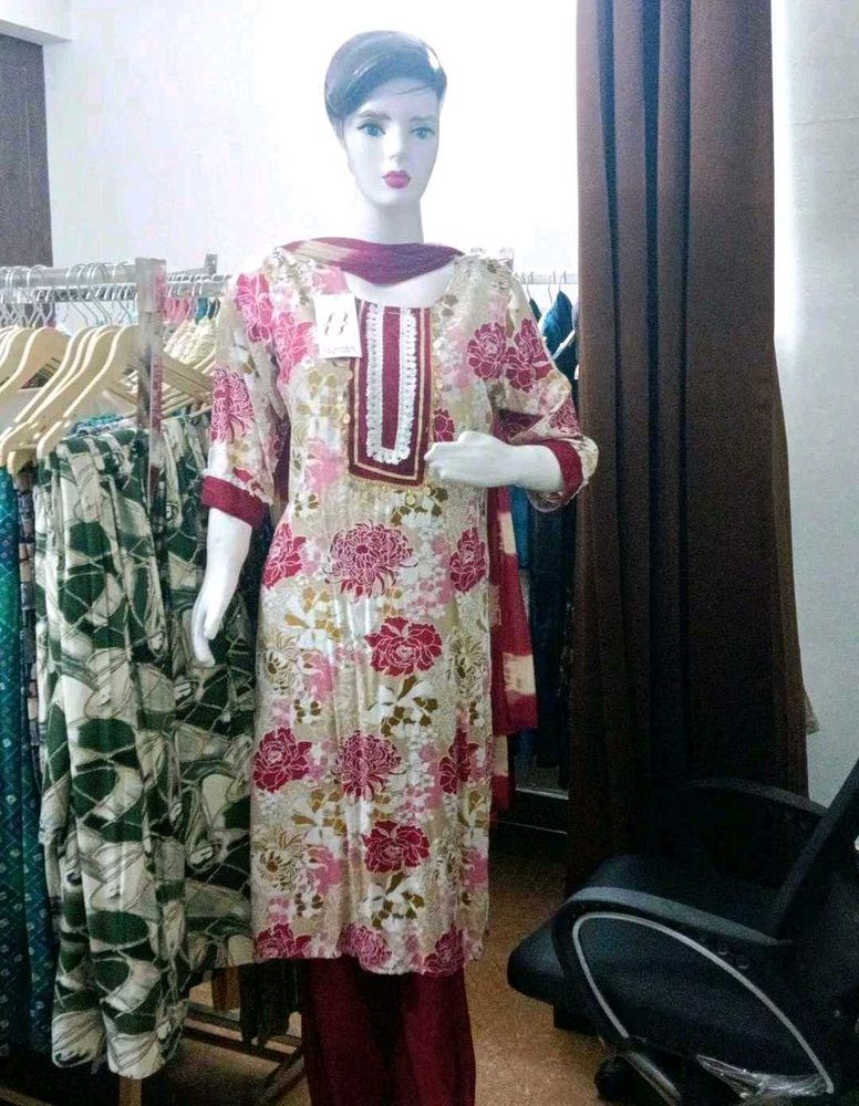 Elegant Floral Kurta Set with Dupatta