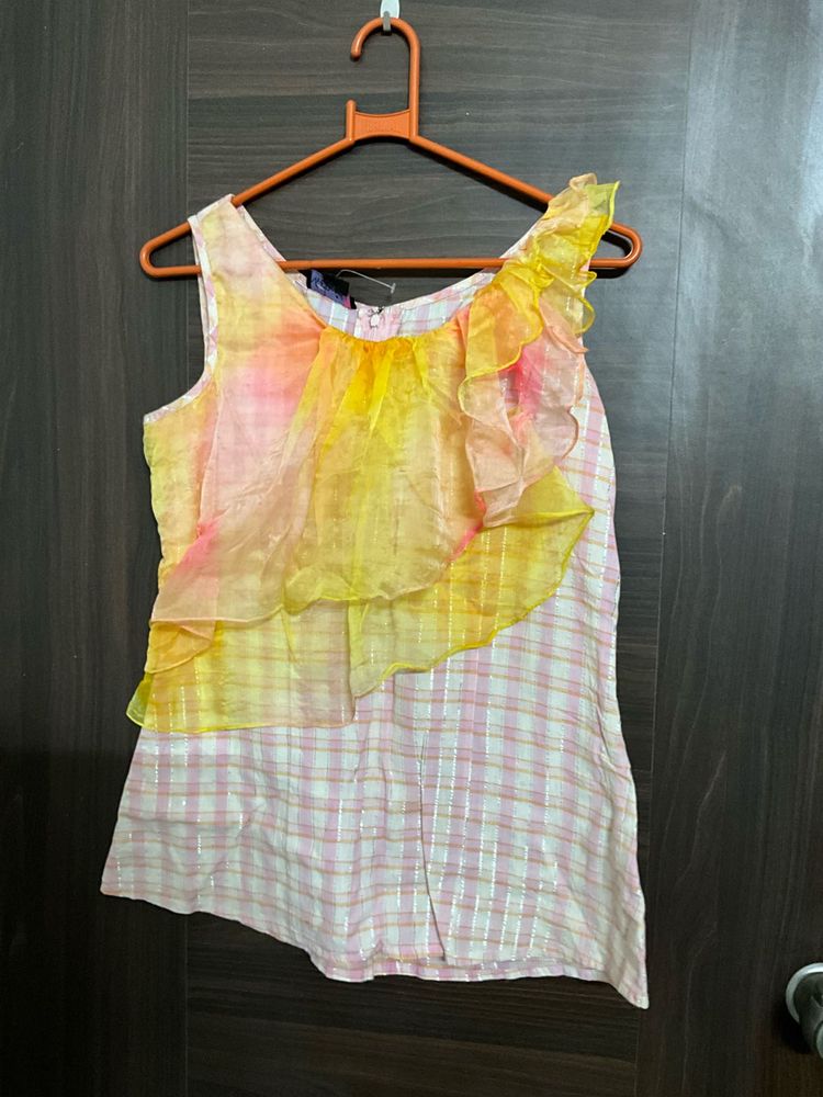 Yellow Ruffle Sleeveless Top Chiffon 🌻🩷💛