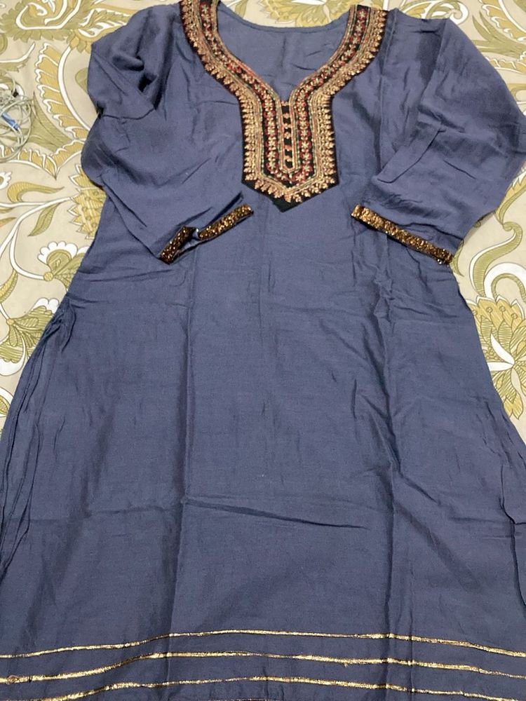 Never wear New Elegant Blue Embroidered Kurti