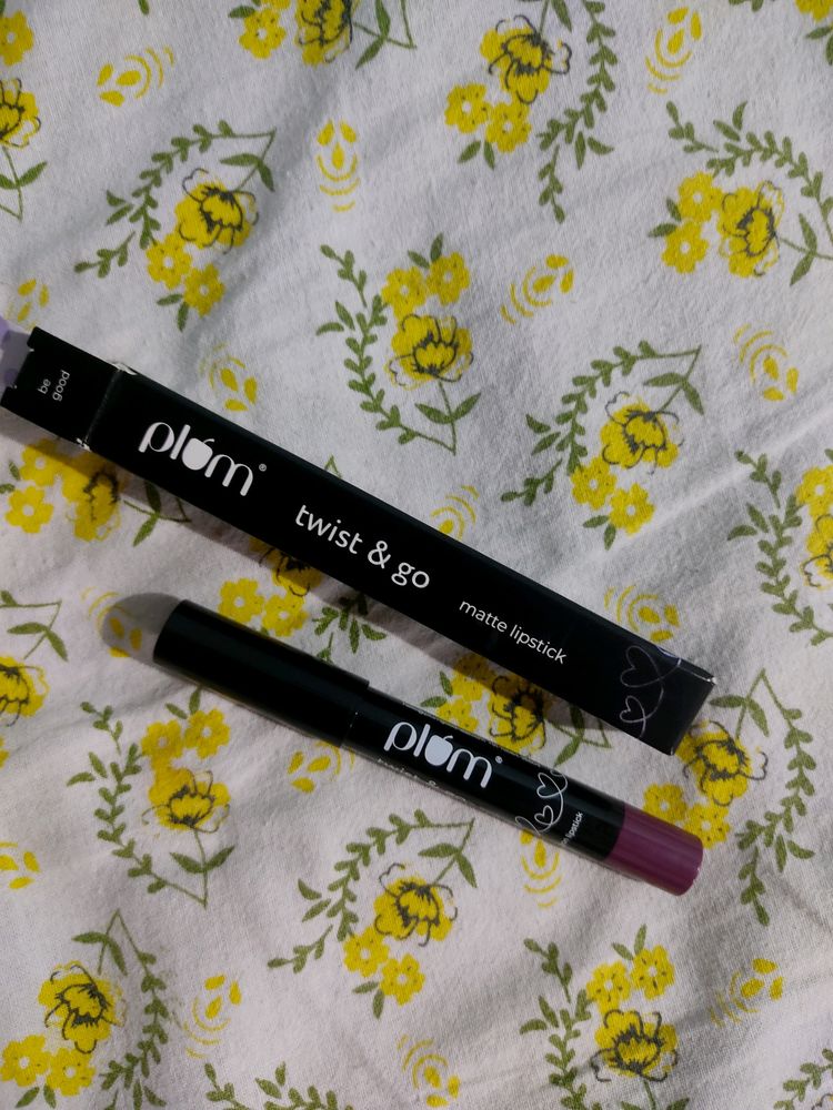 Plum twist &amp; go matte Lipstick