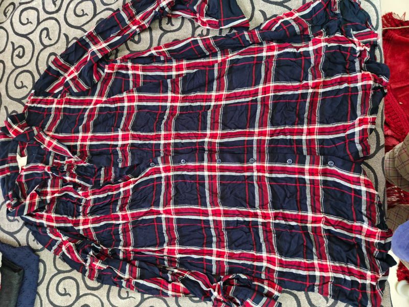 Chic Plaid Button-Up Shirt