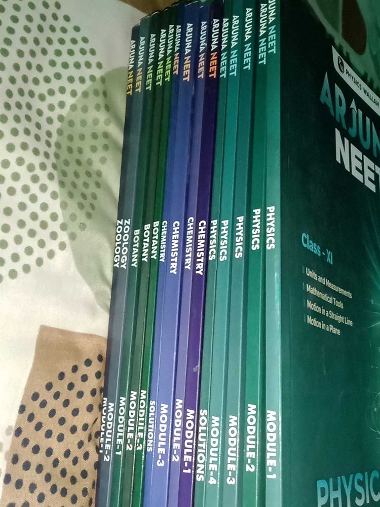 Arjuna NEET Physics Wallah 15 Books Set