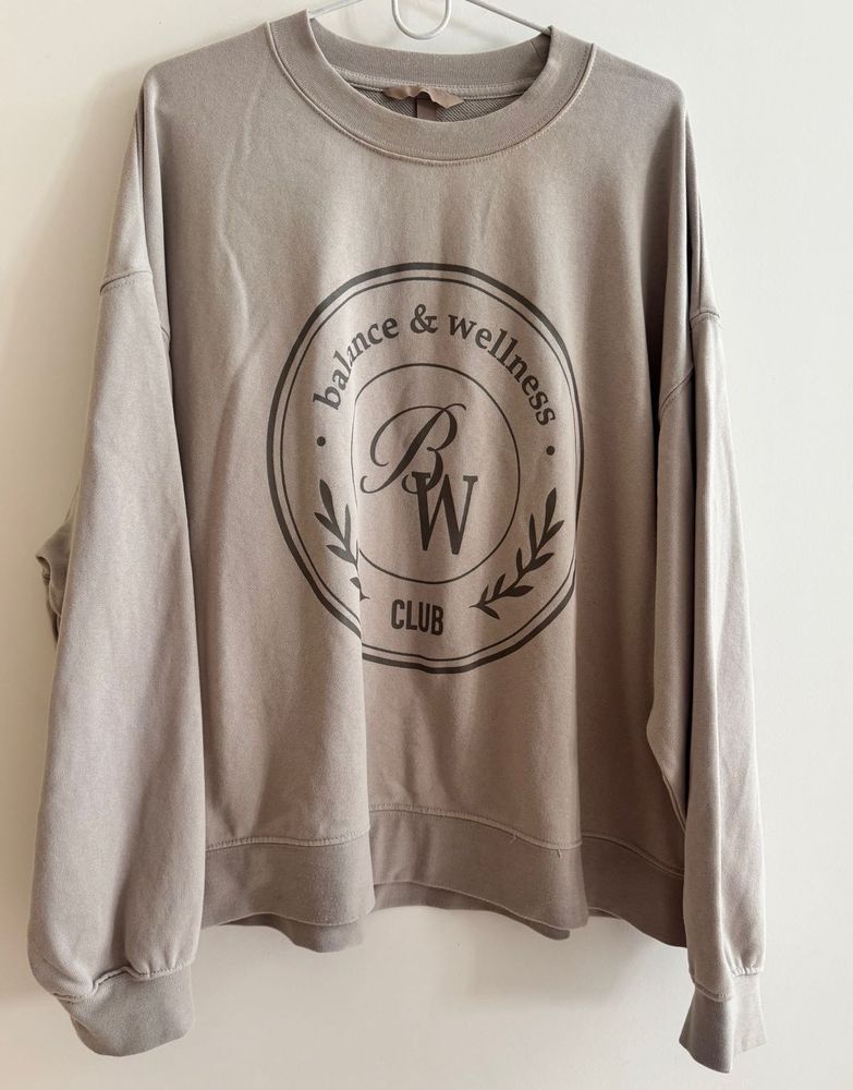 H&amp;M - Balance &amp; Wellness Club Sweatshirt