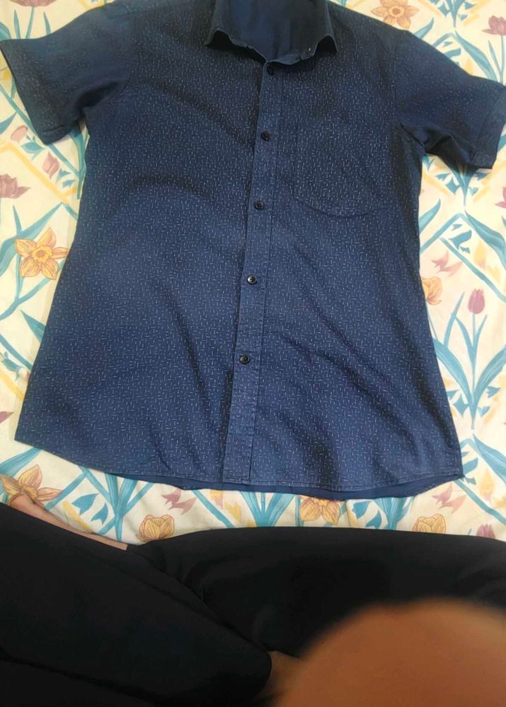 Men's Blue Short Sleeve Shirt