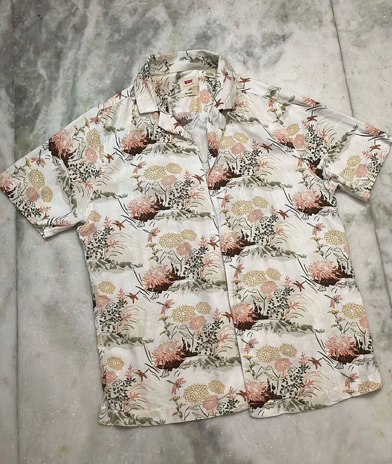 Levi’s Floral Print Short Sleeve Shirt