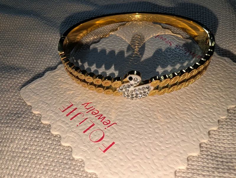 Anti tarnish Bracelet( Charming Gold Tone Duck Bra