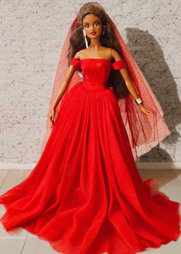 Tulle and lacd gown for barbie doll