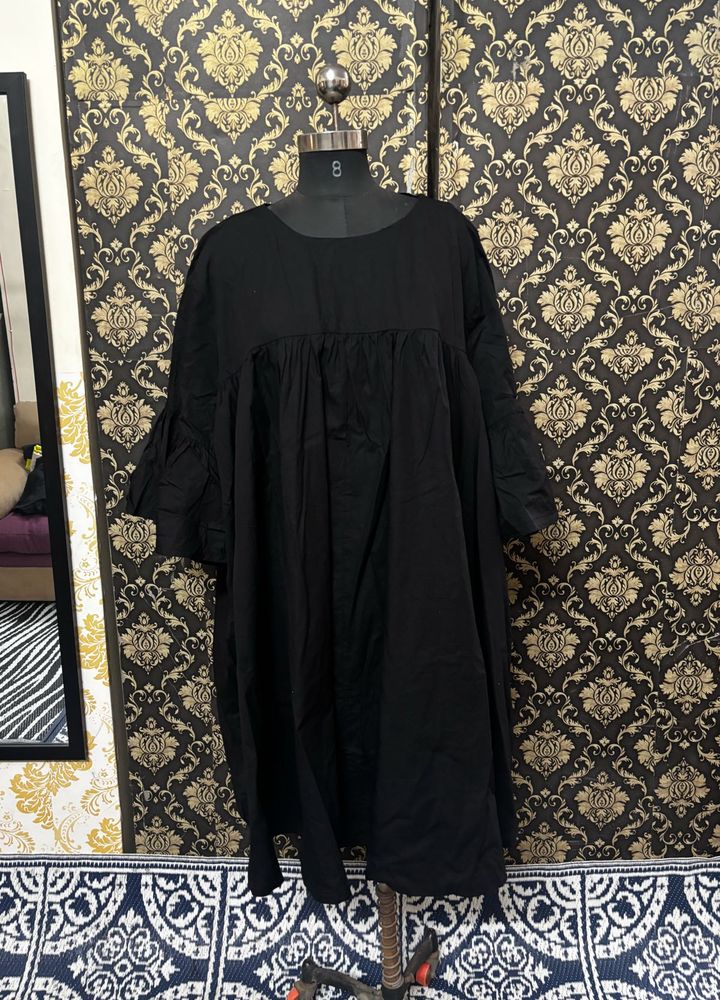 Flowy Black Midi Dress