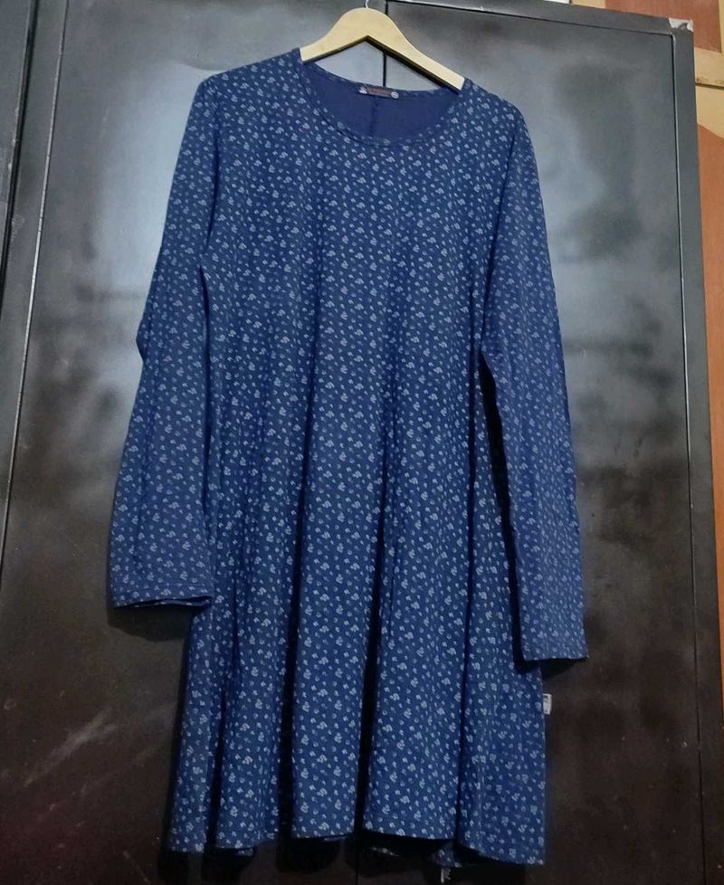 Navy Blue T-shirt For Girl Or Women 42 Bust