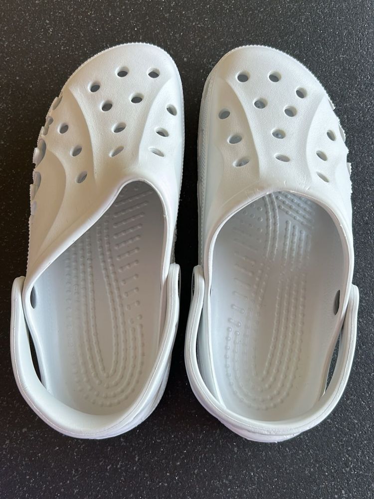 Crocs white ( Dupe )