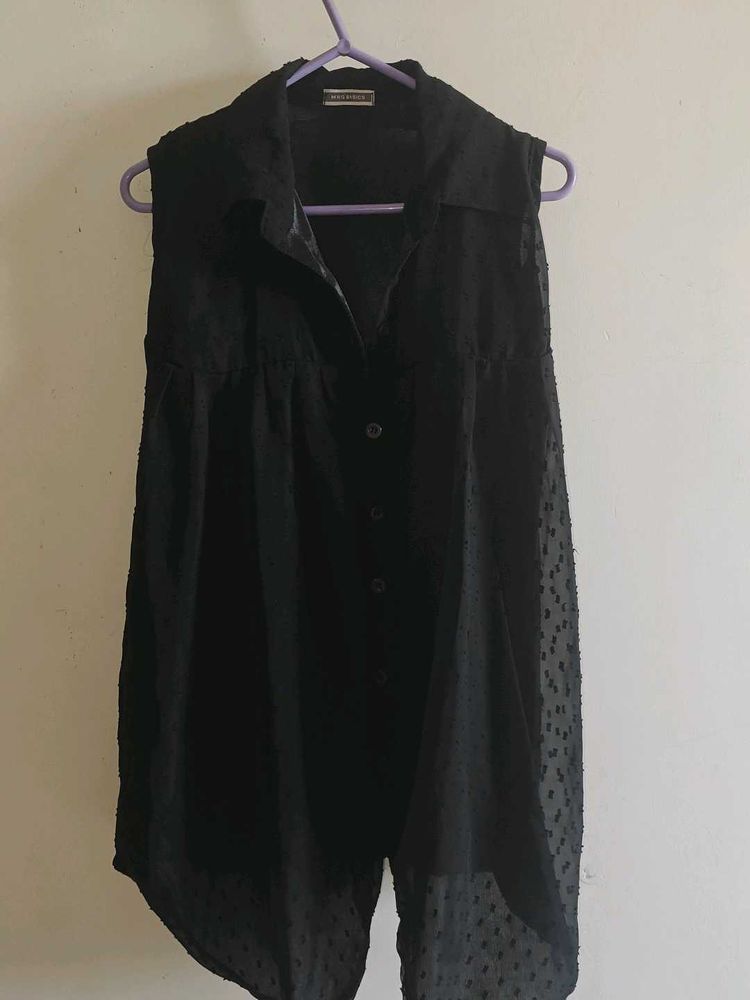 Sleeveless Black Textured Tunic
