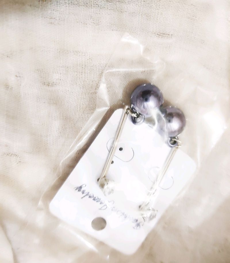 Silver Mid Long Ball Earrings...❄️