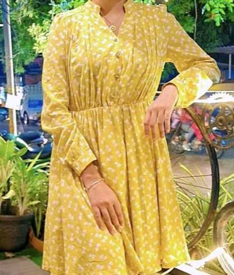 Chic Yellow Floral Print Dress