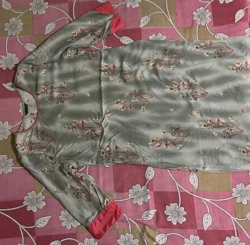 Elegant Floral Print Kurta