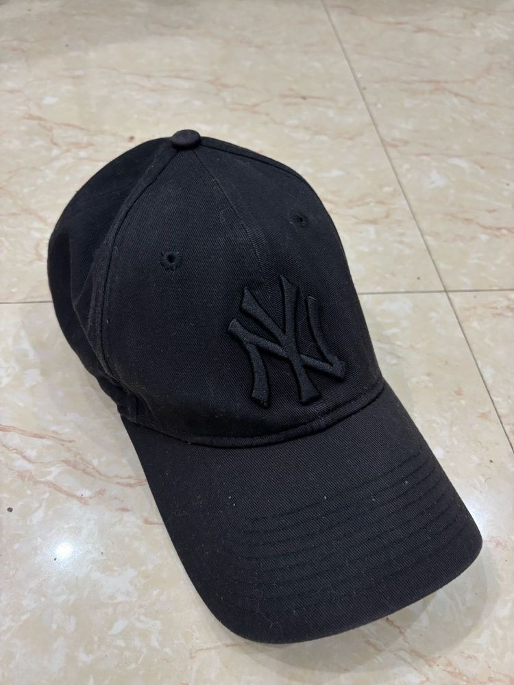 New Era NY Black Baseball Cap