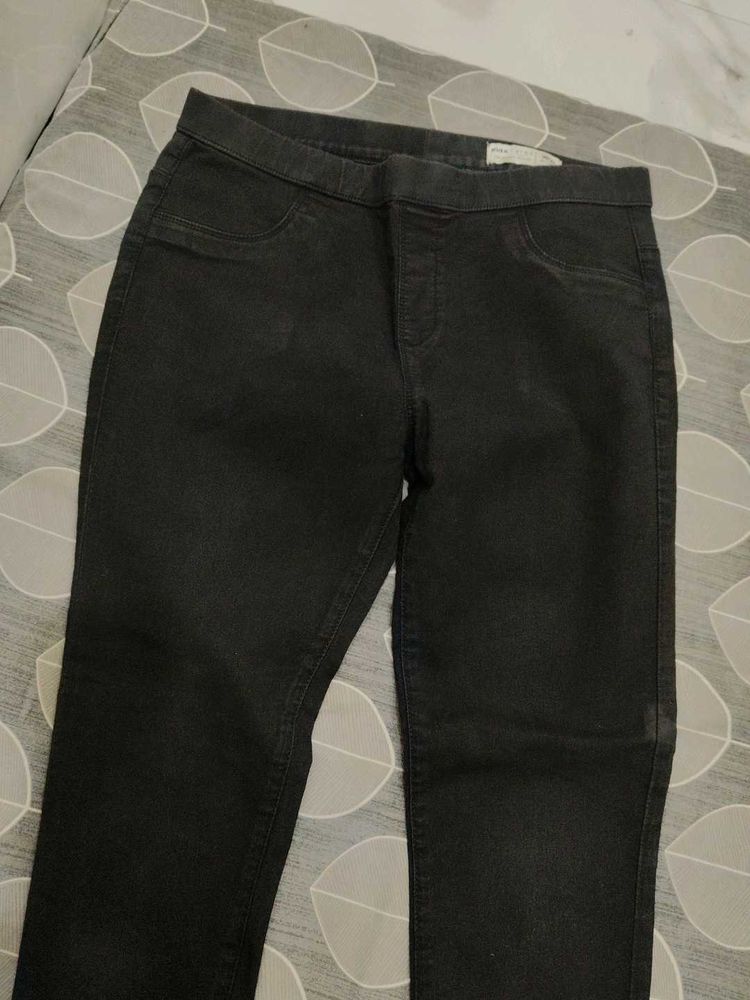 Comfortable Black Denim Jeans with lavender top