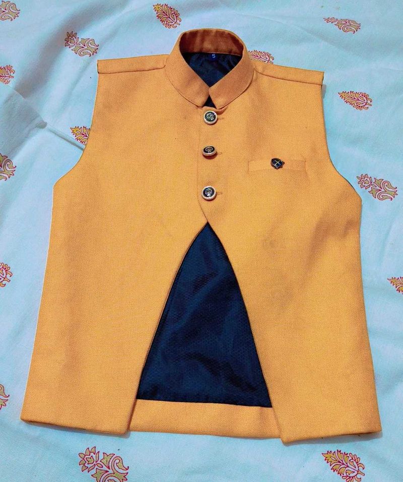 Very Cute N Beautiful Baby Boy Vase coat